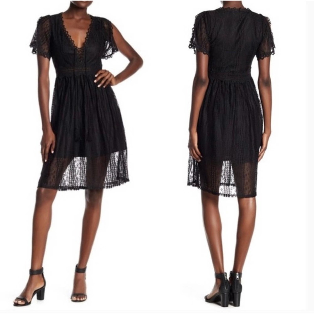 ALLISON New York Black Lace Romantic Split Sleeve Dress Size Small